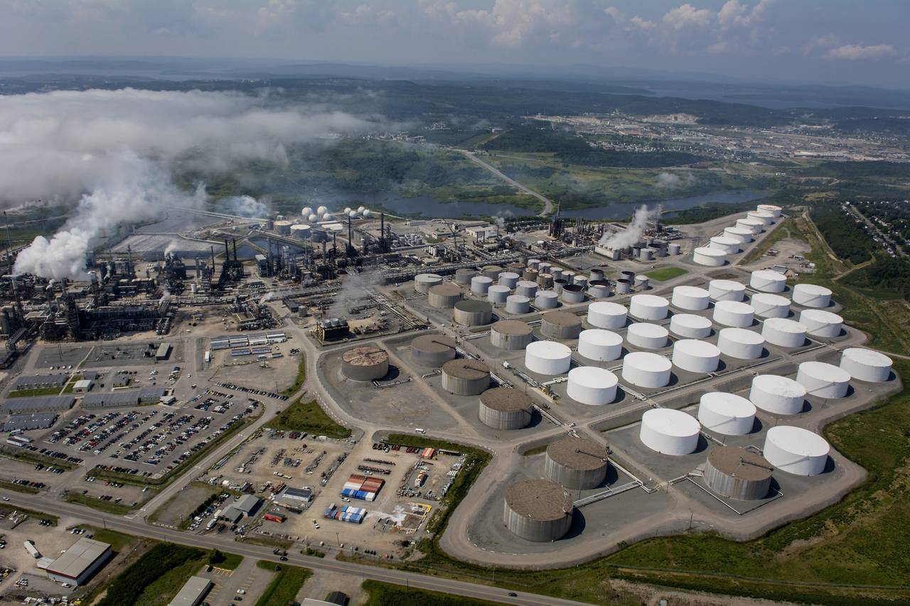 Обрабатывающая промышленность америки. НПЗ Канады. Канада нефтеперерабатывающие заводы. Новый НПЗ В Канаде. Мексика крупные нефтеперерабатывающие заводы.